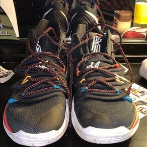 Kyrie friends basketball shoes